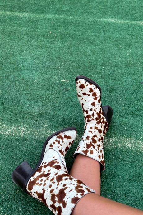 Cool Boots Print
