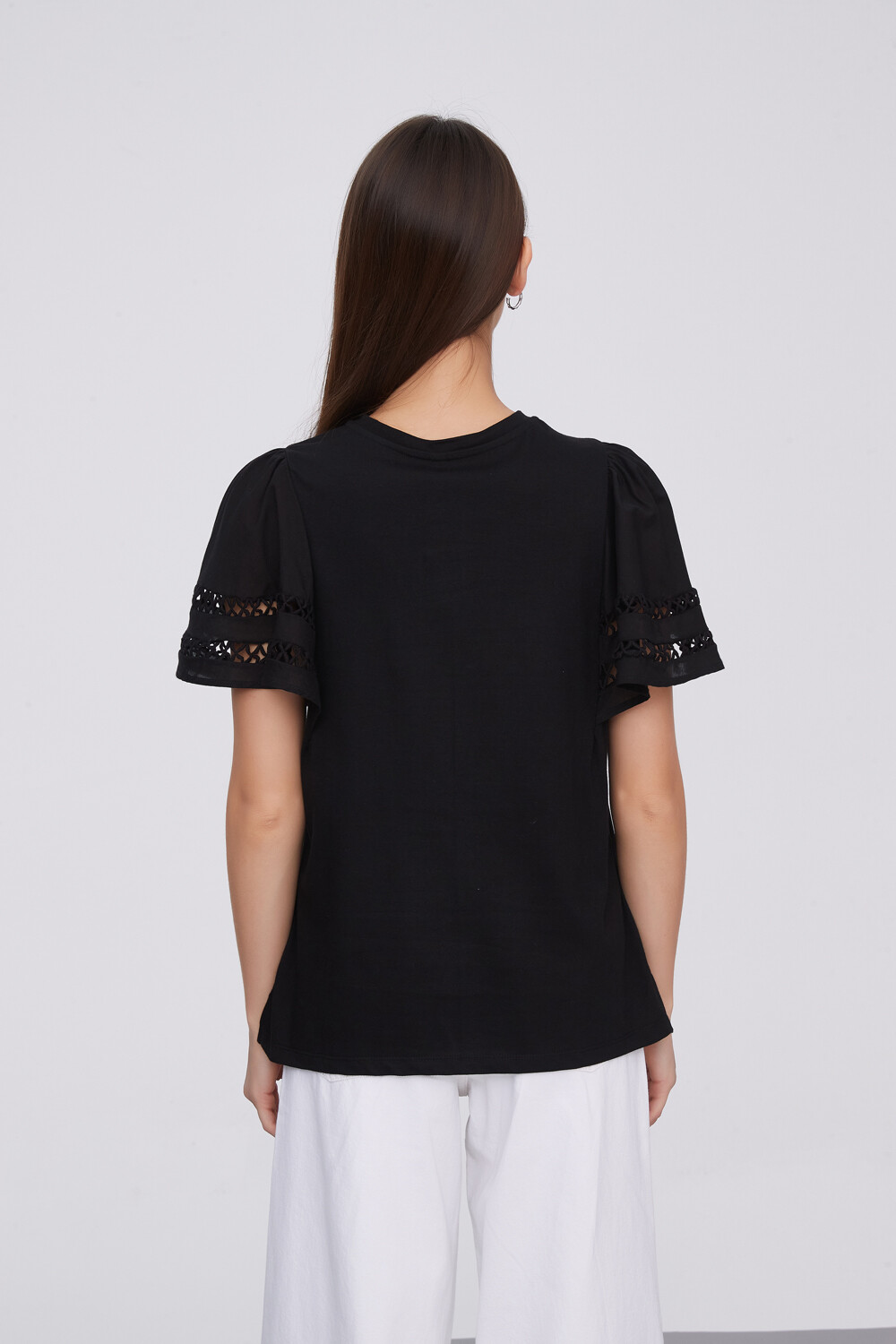 Remera Wehilani Negro