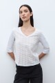 Remera escote V broderie blanco