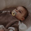 CHS+0BRILLA Set X2 Chupetes Sx Pro Fisiologicos 0 A 6 Meses Brilla En La Oscuridad Suavinex Osito Beige