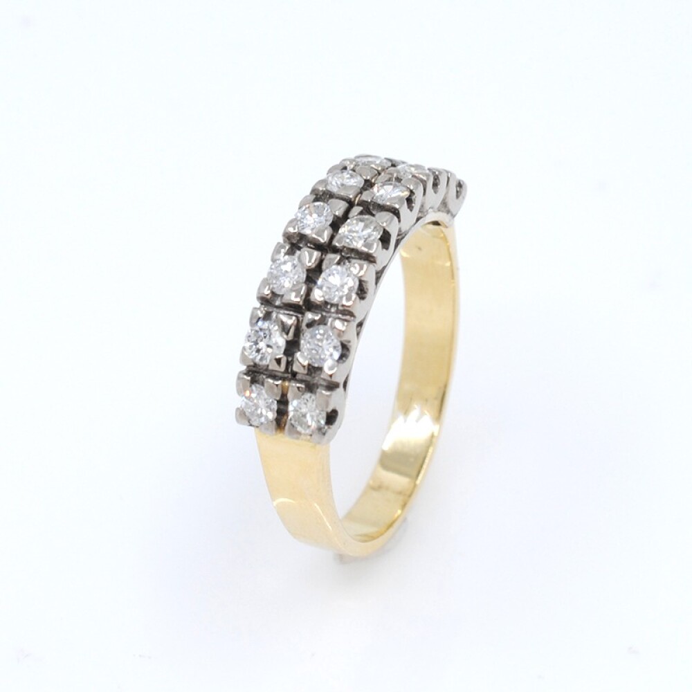 Anillo en oro 18k dos tonos y doble hilera de brillantes. Anillo en oro 18k dos tonos y doble hilera de brillantes.