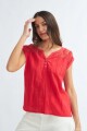 Blusa con detalle en canesú ROJO