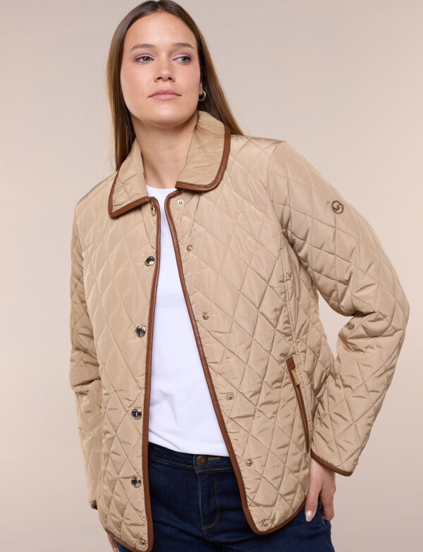 Campera Capitoneada Detalle En Ecocuero BEIGE