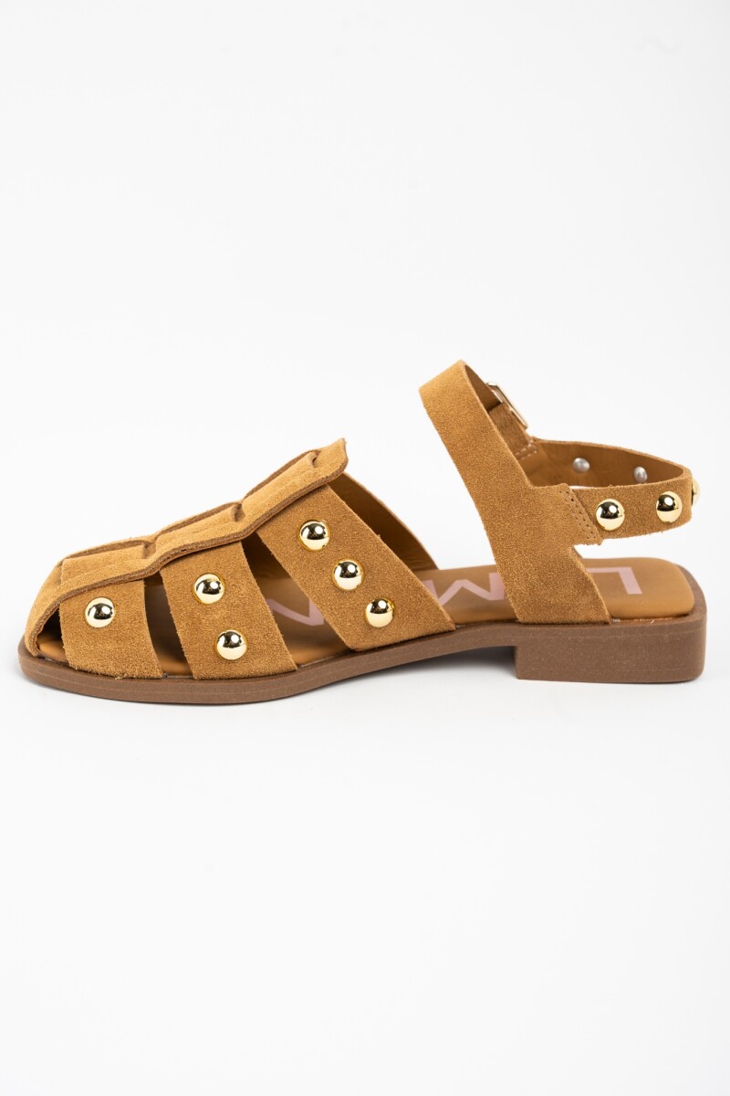 Cangrejera Gamuza Con Tachas Camel