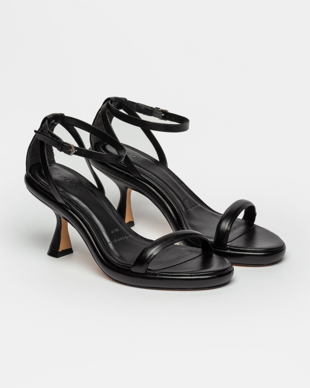 Sandalia Alta Kai En Cuero Liso Negro