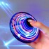 Juguete Giratorio Volador Bola Spinner Drone Bateria Luces Variante Color Azul