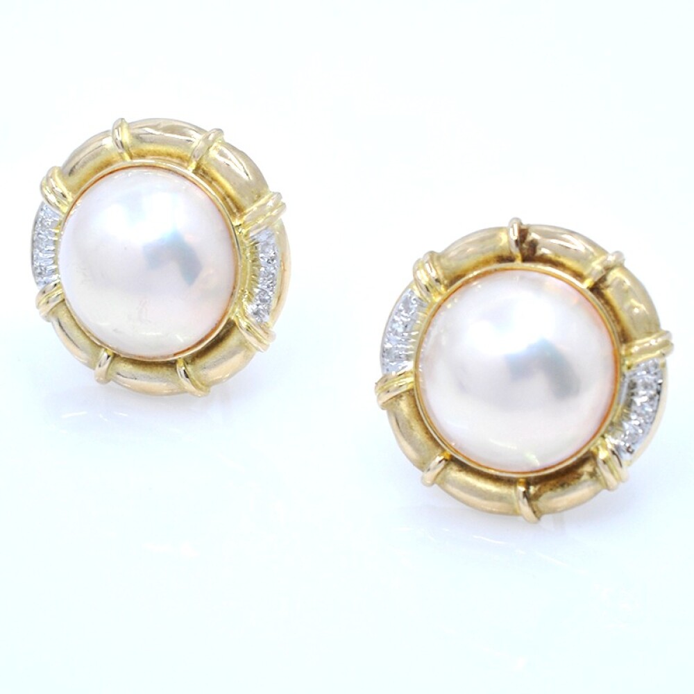 Caravanas clips en oro 14k con madre perla y brillantes Caravanas clips en oro 14k con madre perla y brillantes