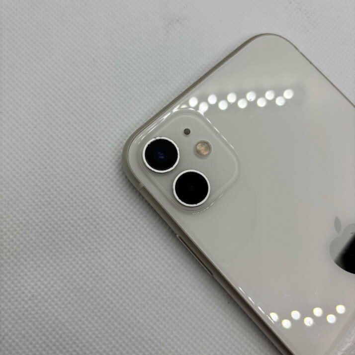 iPhone 11 128 GB - White iPhone 11 128 GB - White