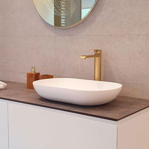 Griferia Alta De Lavatorio Aqualia Serie Alassio Terminacion Oro Semi Mate 000