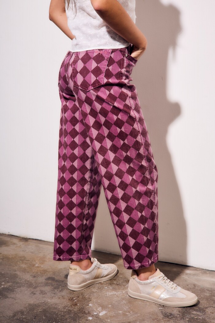 Jean Baggy Estampa Rombos Burdeos