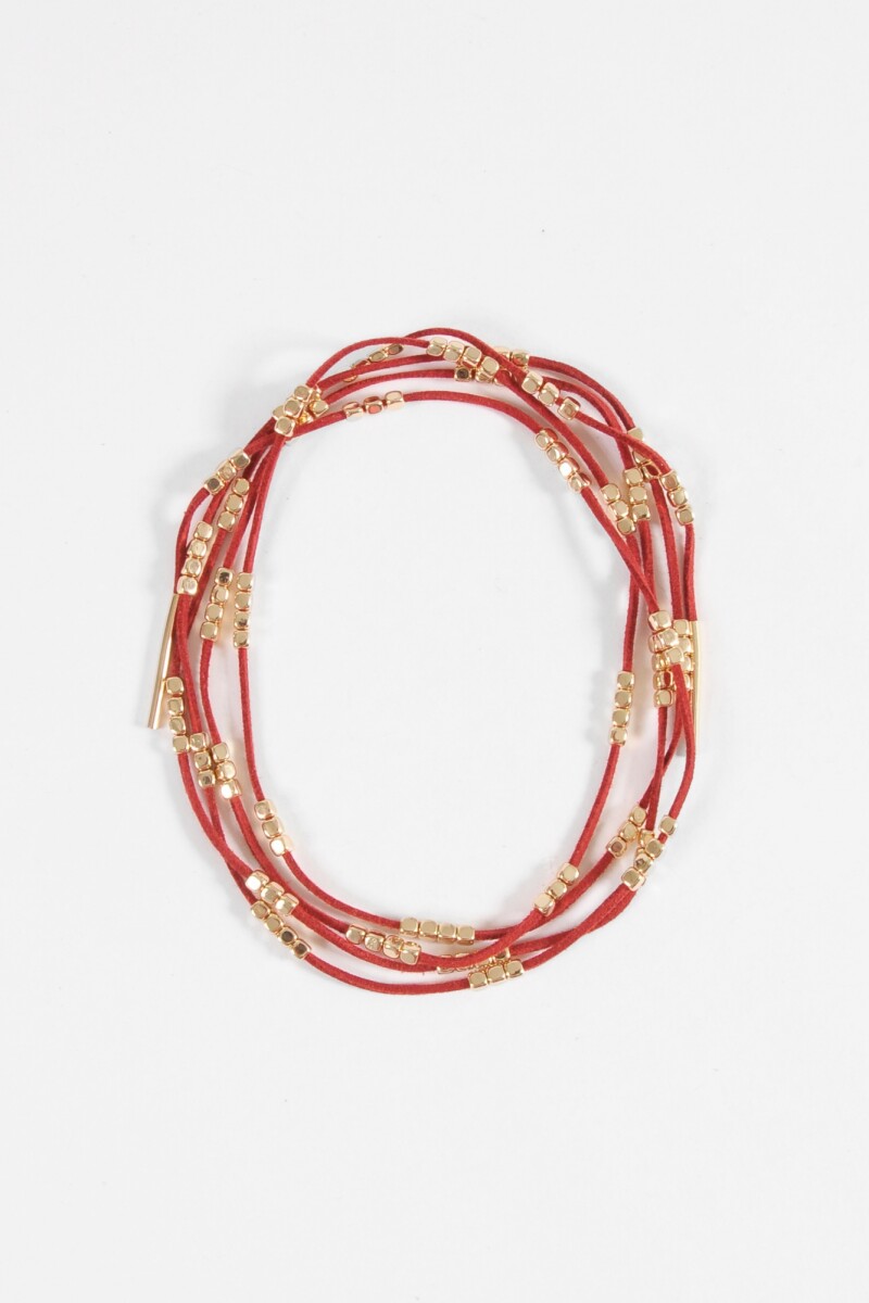 Collar cordón detalles metálicos bordo