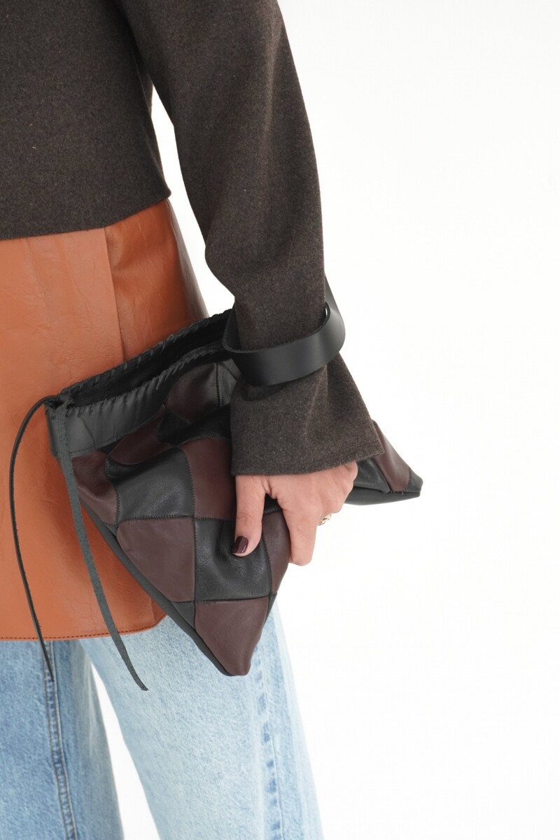 Rombos Clutch Negro / Chocolate