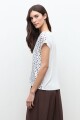 Blusa frente estampa lunares crudo