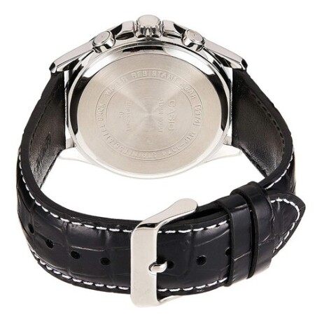 Reloj análogo Casio en acero y cuero Reloj análogo Casio en acero y cuero