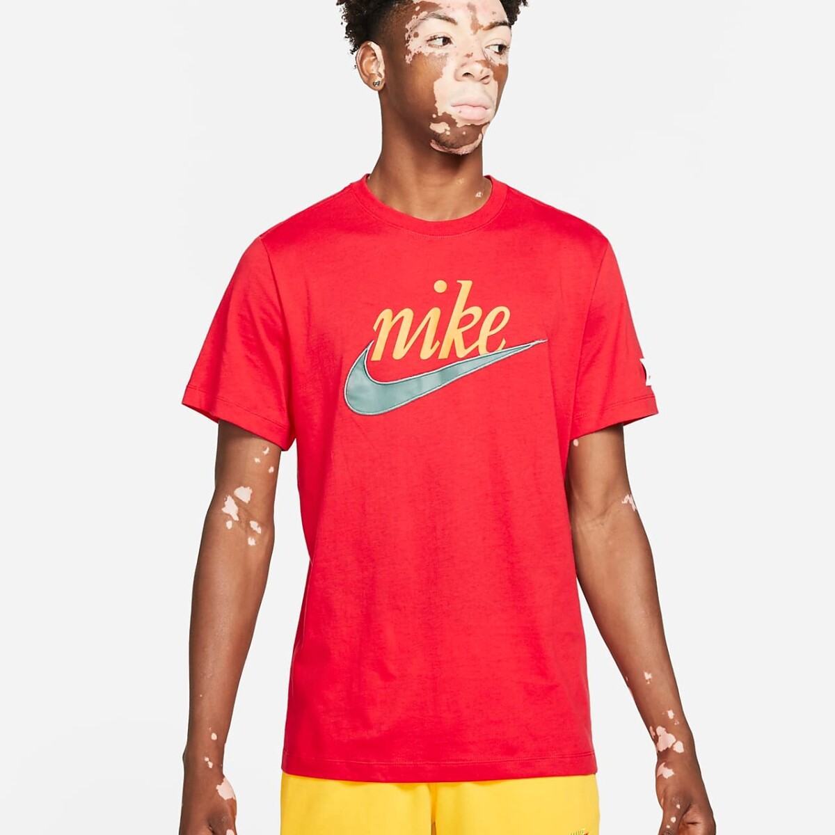 Remera Nike Moda Hombre TEE SWOOSH - Color Único 