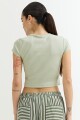Remera crop top con estampa SURTIDO