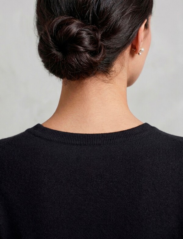 Buzo Esc V Perlas & Strass NEGRO