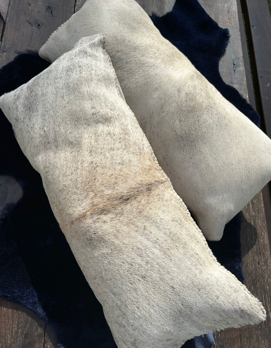 Cowhide Cushion - Cowhide Hielo 