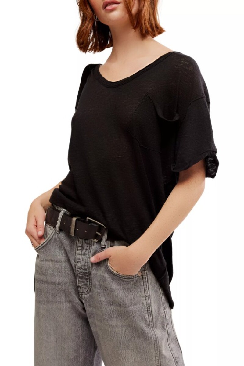 CAMISETA ALL I NEED Negro