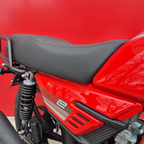 Keeway RKE125 Rojo