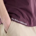 Remera New Balance de Hombre - Varsity - MT62M4ZXYLR BORDEAUX