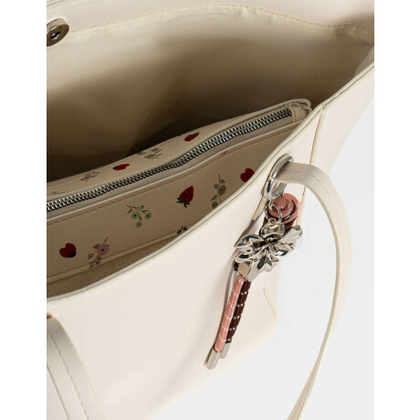 Cartera Shopper Con Charm Blanco Crudo