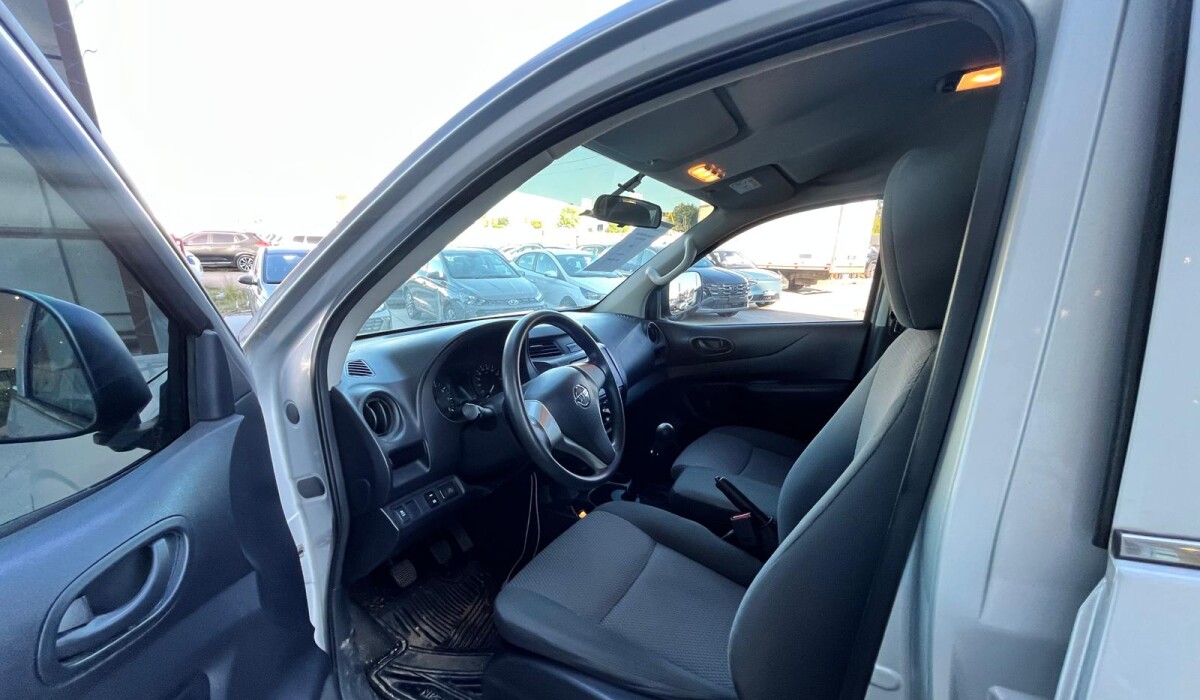 Nissan NP300 Frontier 2.5 4x2 DC - 2020 Nissan NP300 Frontier 2.5 4x2 DC - 2020