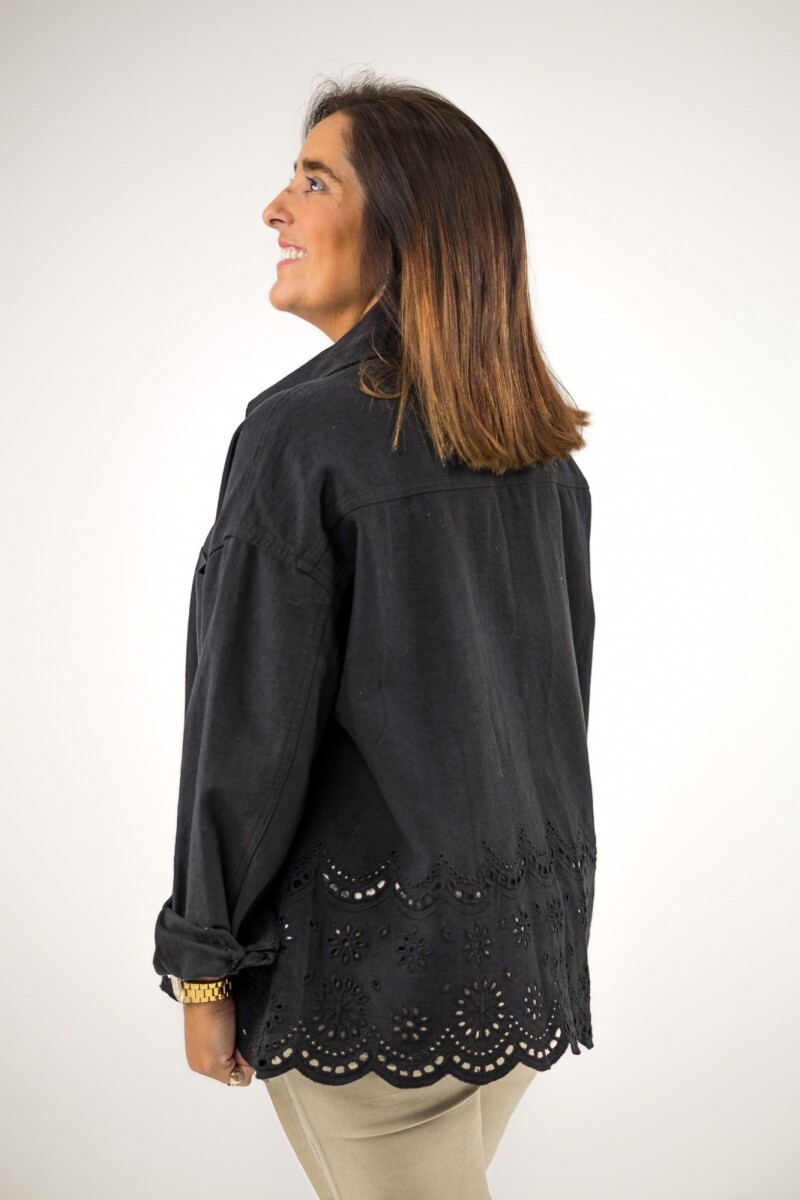 Chaqueta de Jean con broderie abajo - Negra 