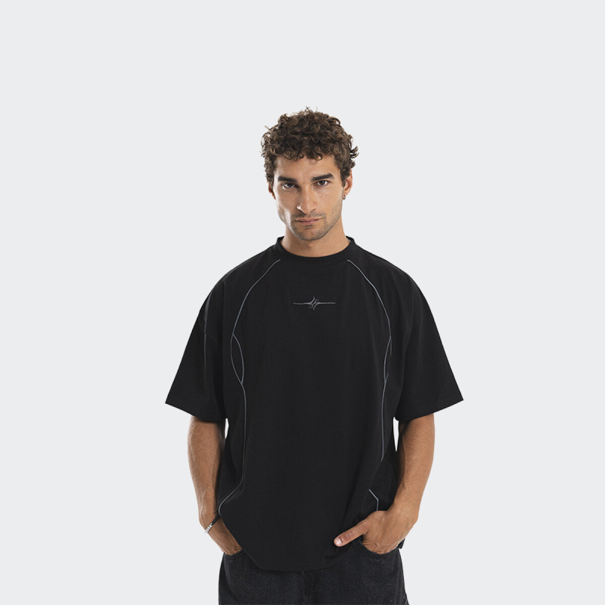 Remera Pulau Glitch - Negro 