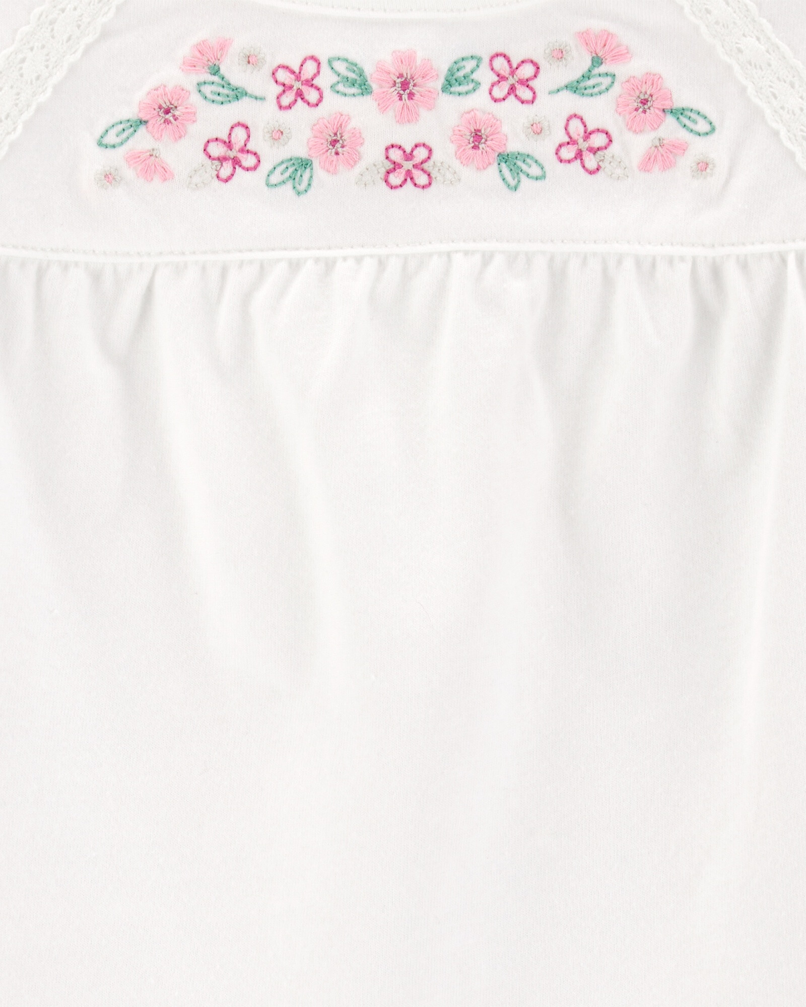 Remera de algodón, con bordado floral Remera de algodón, con bordado floral