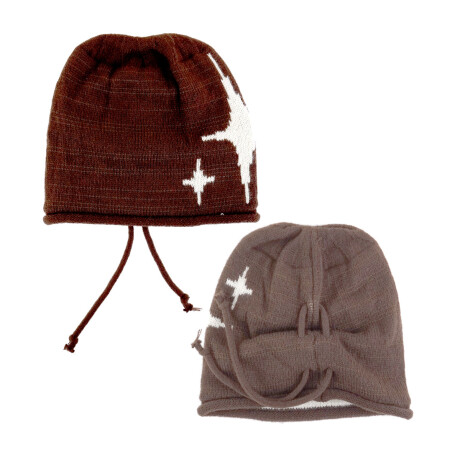 GORRO LANA LISO C/ESTRELLA Y CORDON GORRO LANA LISO C/ESTRELLA Y CORDON