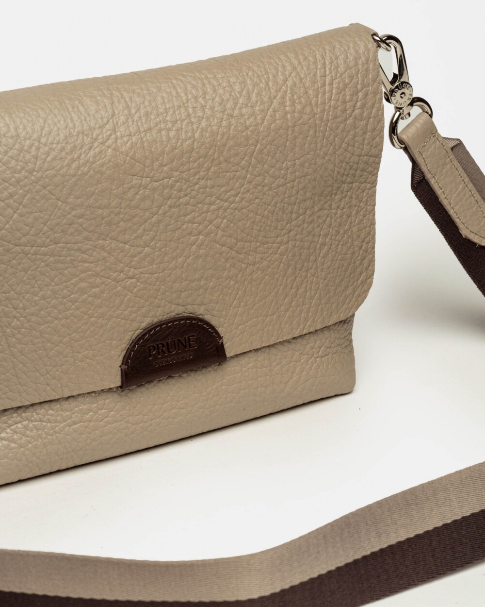 Morral Nina en cuero graneado Black Niquel