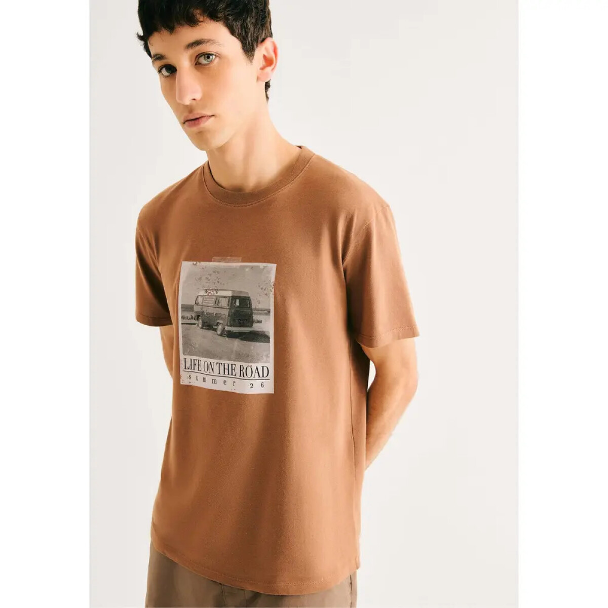 CAMISETA MM - MARROM 