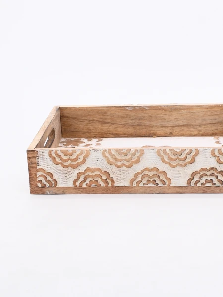 TABLA CON DETALLE TALLADO MADERA