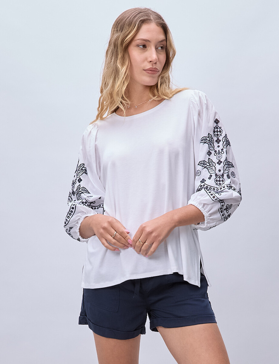 Blusa Bordada - Blanco/azul 