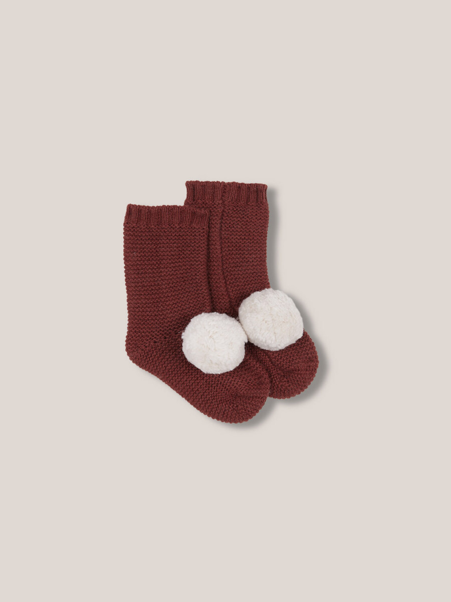 Patuco Bota Y Pompon Rojo Oscuro