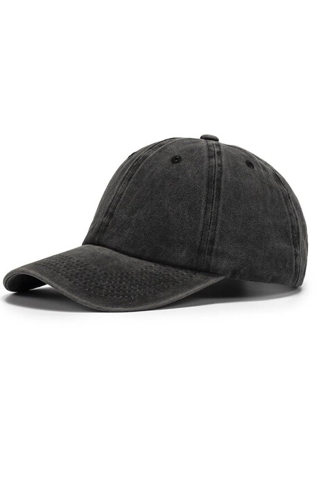 Gorro teñido broche metálico Negro