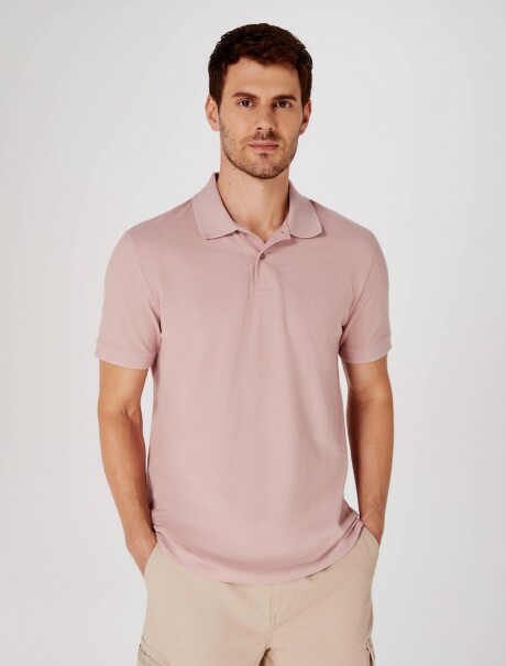 CAMISETA BÁSICA CON CUELLO ROSA