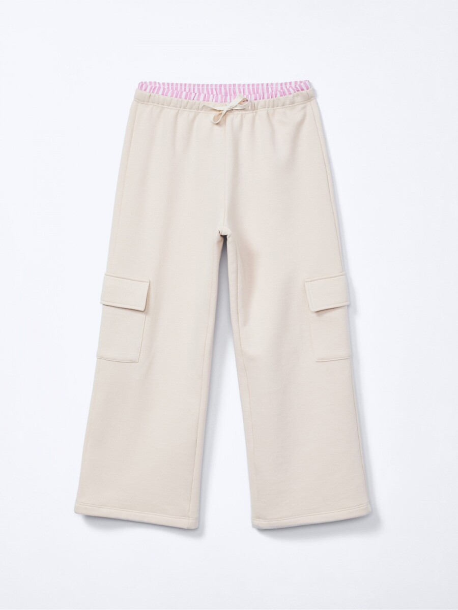 PANTALÓN INFANTIL CON BOLSILLOS - BEIGE 