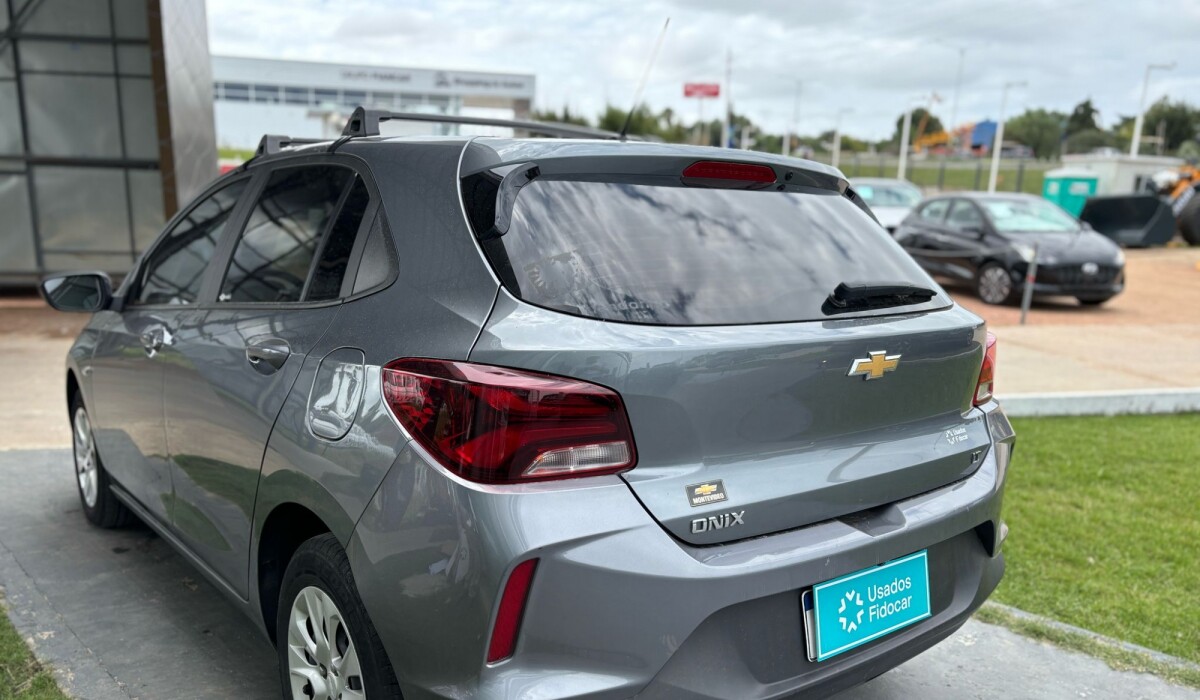 Chevrolet Onix 1,2 LT - 2022 Chevrolet Onix 1,2 LT - 2022