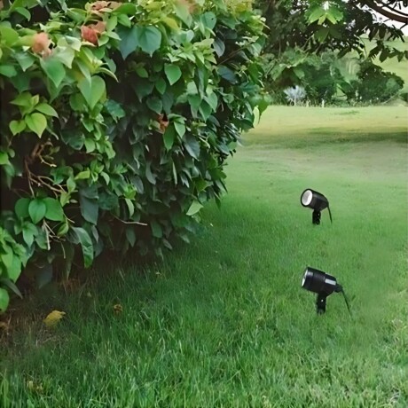 Pincho luz LED con estaca Ixec 6w tonalidad cálida Pincho luz LED con estaca Ixec 6w tonalidad cálida