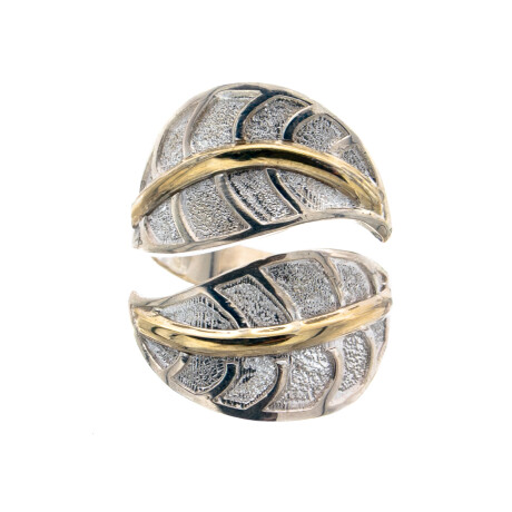 Anillo de plata 925 y double en oro 18 ktes, HOJAS. Anillo de plata 925 y double en oro 18 ktes, HOJAS.