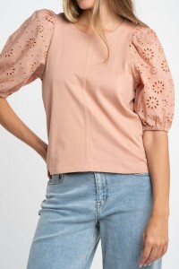 Remera Manga Globo Broderie Rosa