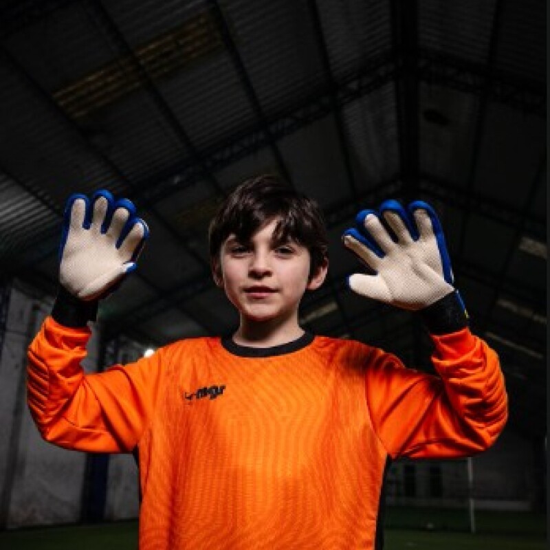 PROMO NIÑO equipo golero + guantes PROMO NIÑO equipo golero + guantes