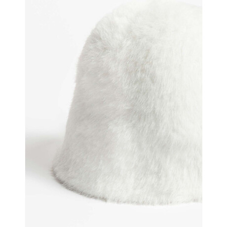 Piluso Crudo De Pelo Corto Blanco crudo