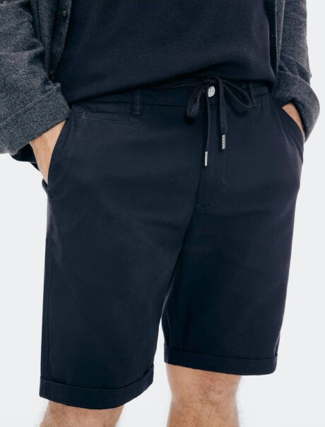 BERMUDA BÁSICA NEGRO