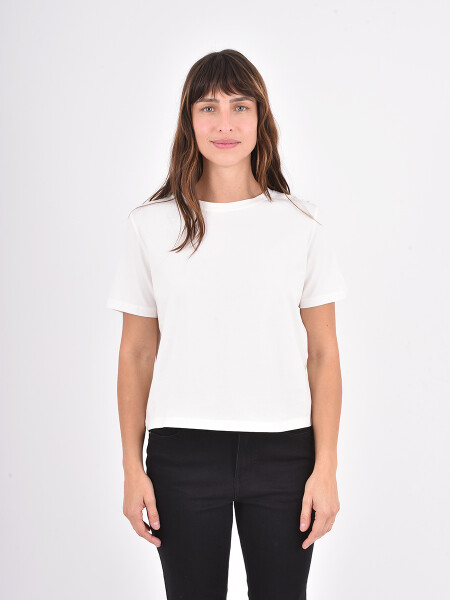 REMERA ADRIANA OFF WHITE
