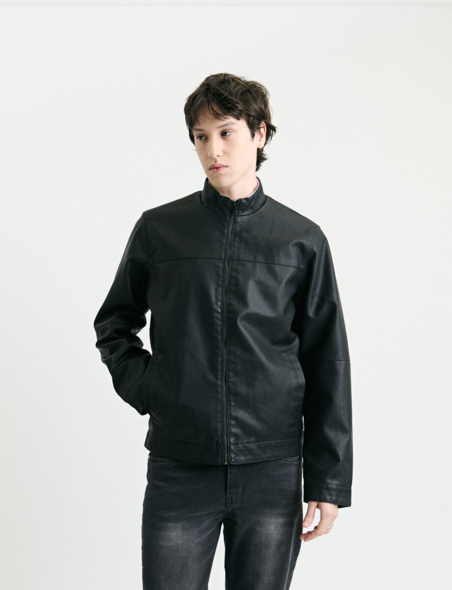 300667 CAMPERA HARRY Negro