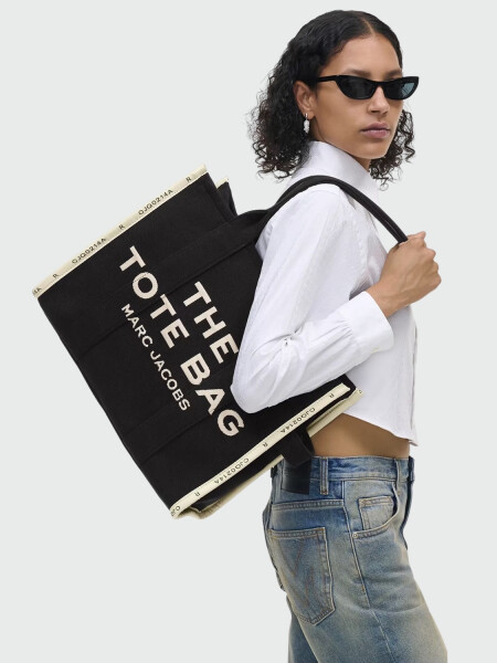 MARC JACOBS - THE LARGE TOTE 001