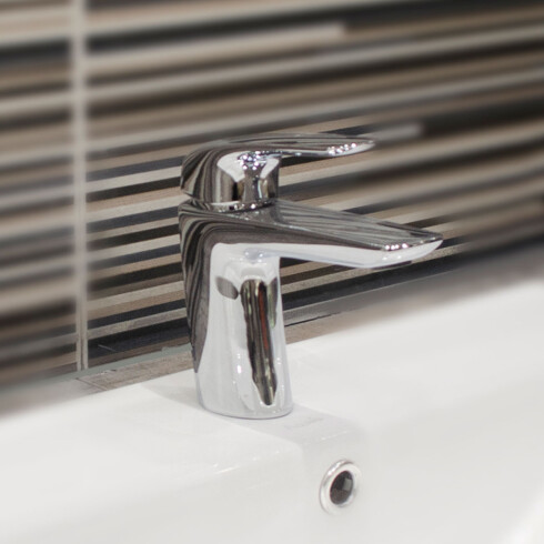 Juego Completo De Griferia Para Baño, Incluye Lavatorio Bajo,Bidet Y Ducha Exterior Linea Epuyen Fv 000